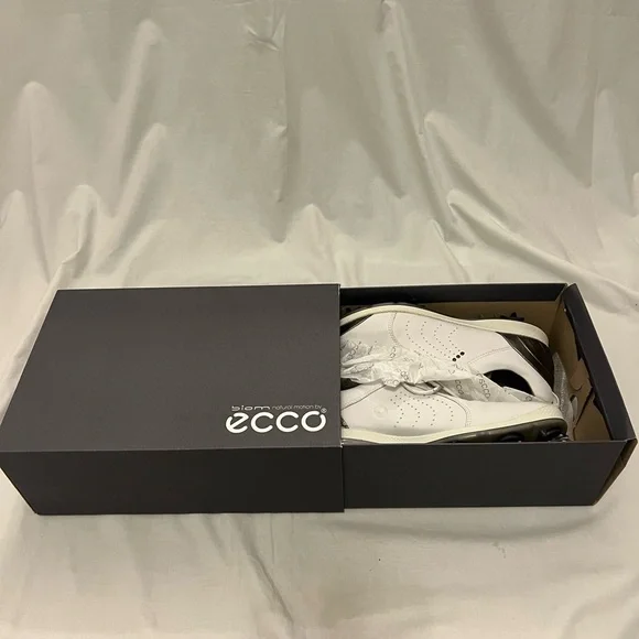 ECCO Women’s Golf Shoes - Picture 10 of 12